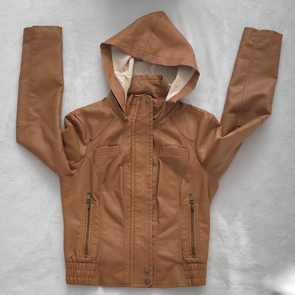 SOLD - Guess Caramel Crop Leather Jacket - Vegan Leather - Picture 3 of 5